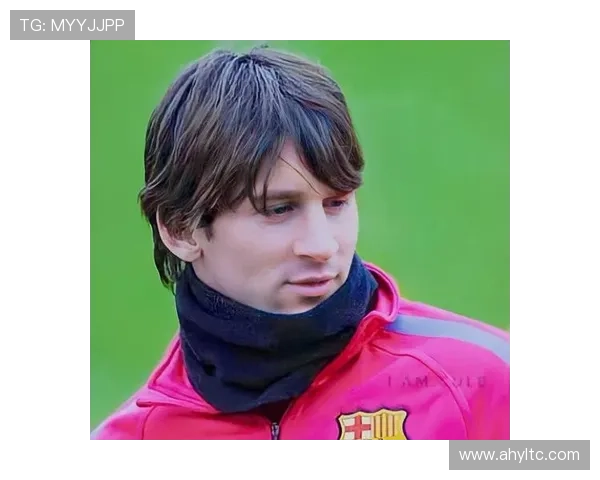 全球知名足球明星盘点包括梅西C罗等外籍球员的精彩表现与成就